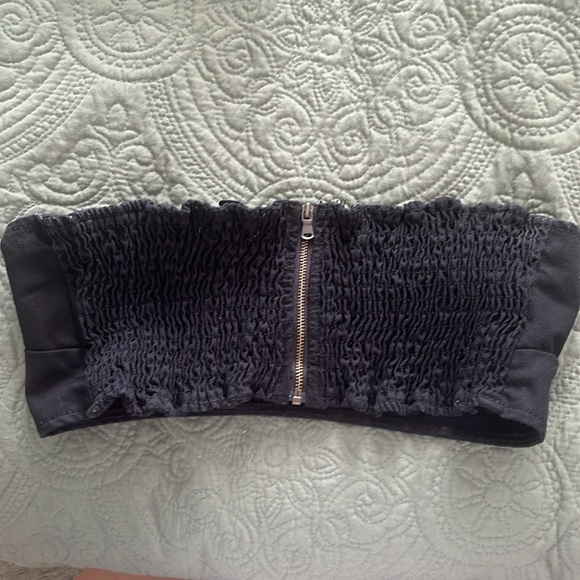 WeWoreWhat Black Smocked Strapless Bandou - Picture 2 of 4